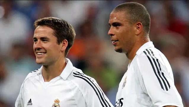 而遭受巨额 而遭受巨额